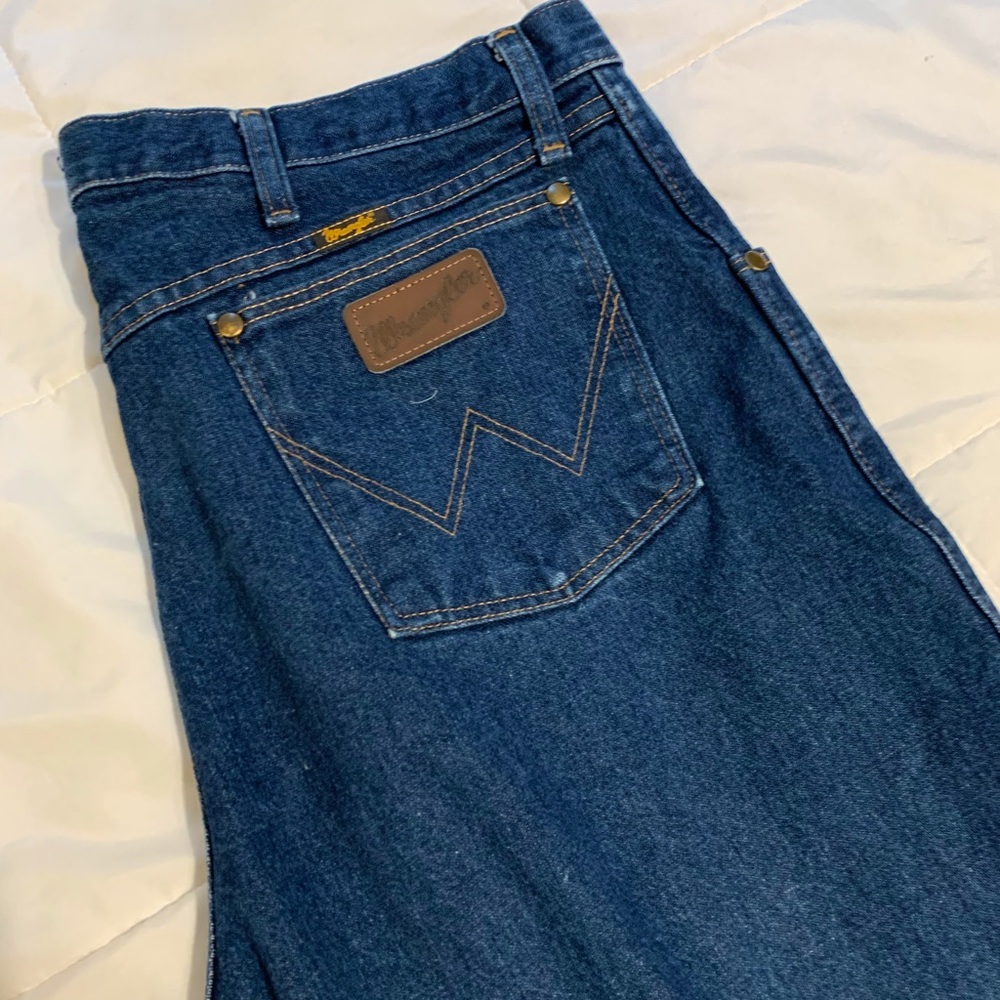 Wrangler’s size 38x34